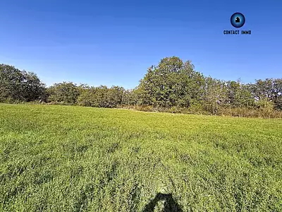 Terrain, 12 100 m²