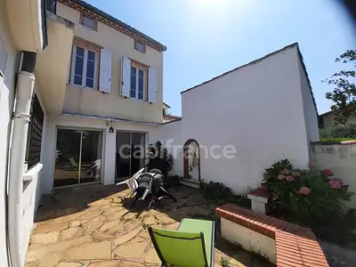Maison, 198 m²