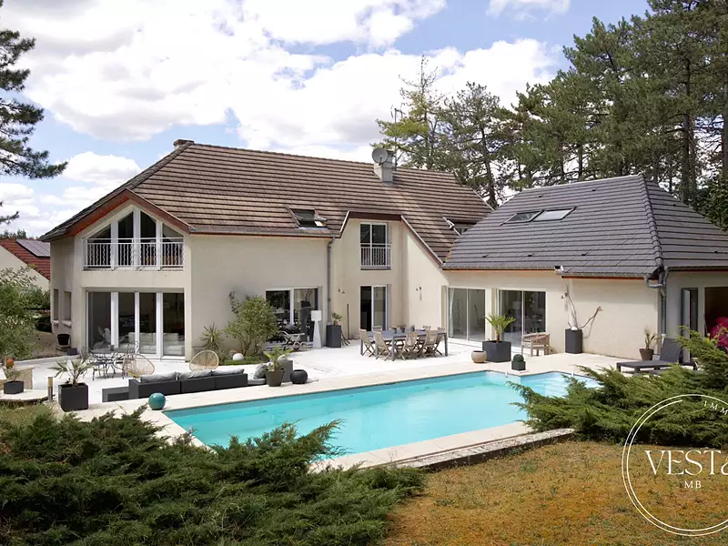 Maison, 357 m²