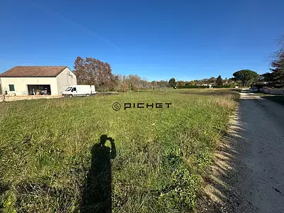 Terrain, 1 087 m²