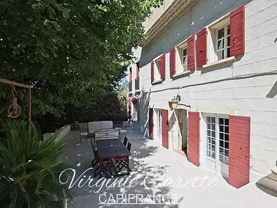 Maison, 233 m²