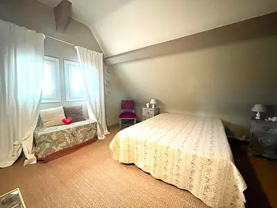 Maison, 225 m²