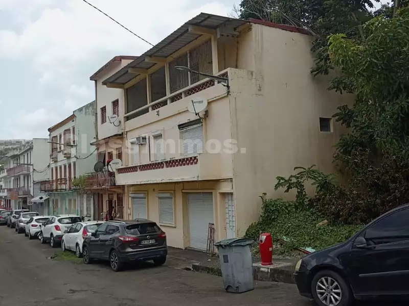 Immeuble, 176 m²