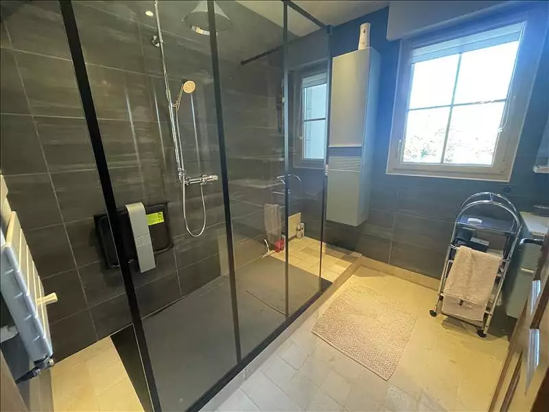 Maison, 176 m²