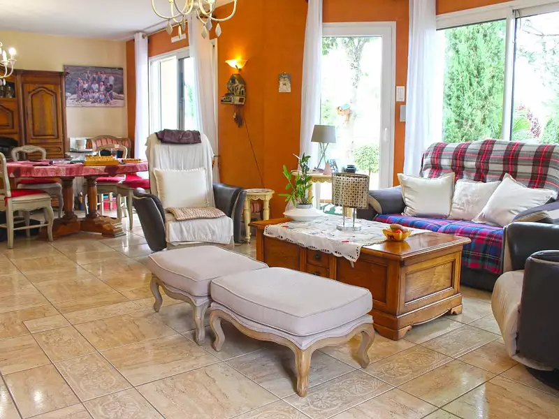 Maison, 180 m²