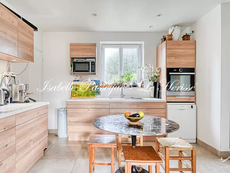 Maison, 180 m²
