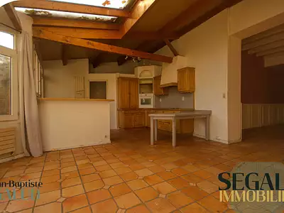 Maison, 230 m²