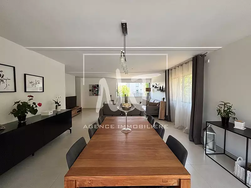 Maison, 186 m²