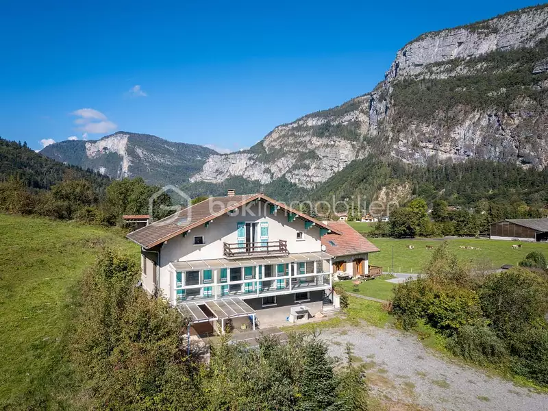 Maison, 170 m²