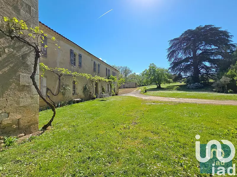 Maison, 261 m²