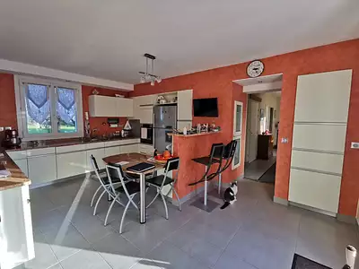 Maison, 270 m²