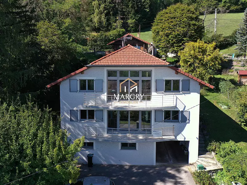 Maison, 230 m²
