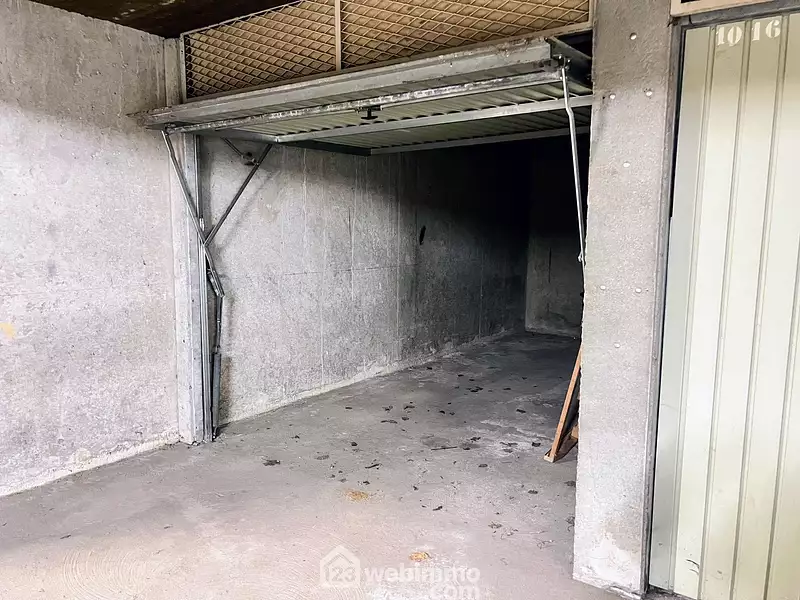 Parking, 13 m²