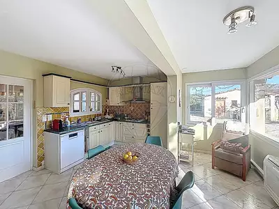 Maison, 300 m²