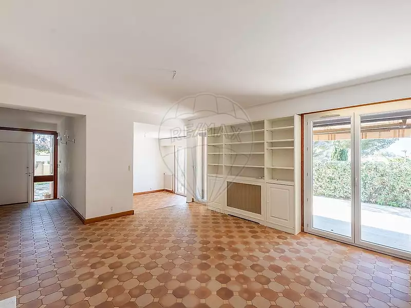Maison, 221 m²
