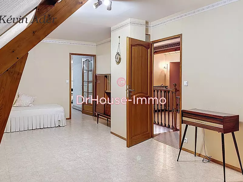 Maison, 245 m²