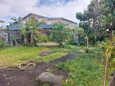 Terrain, 324 m²