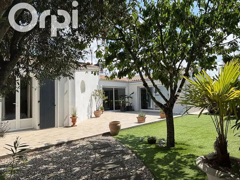 Maison, 167 m²