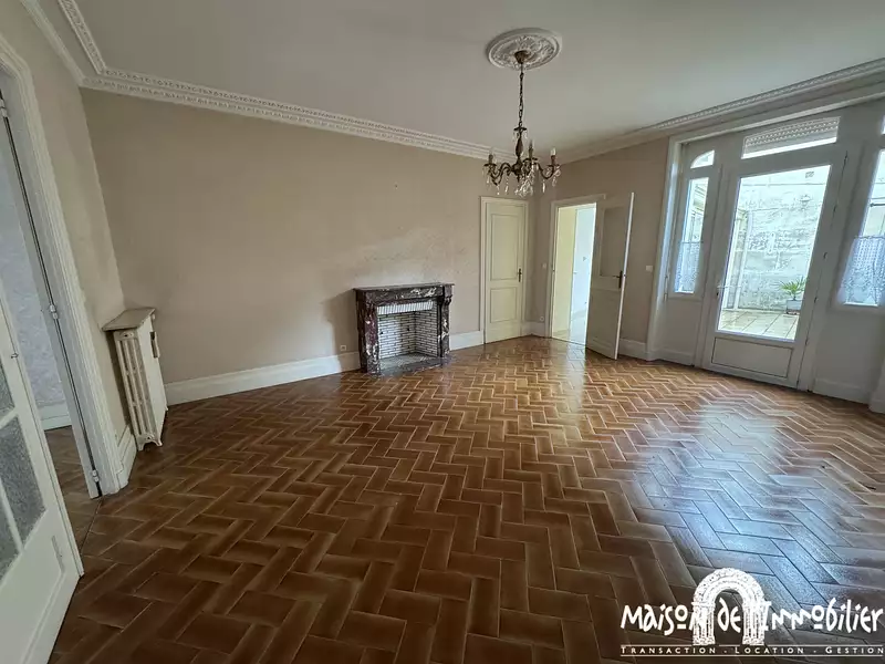 Maison, 169 m²