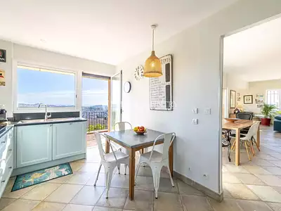 Maison, 200 m²