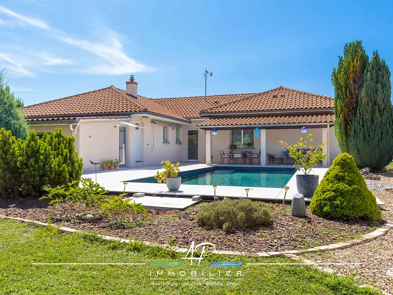 Maison, 156 m²