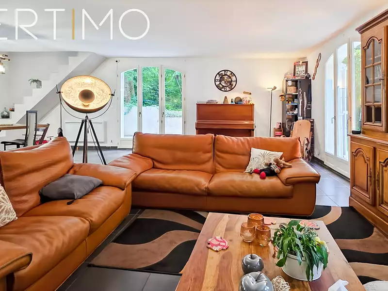 Maison, 242 m²