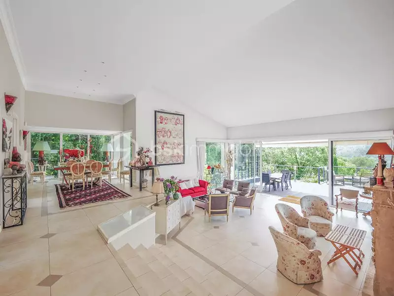 Maison, 518 m²