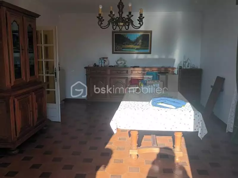 Maison, 248 m²