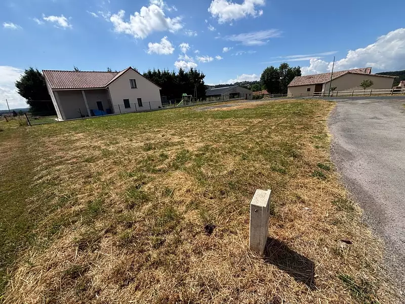 Terrain, 912 m²