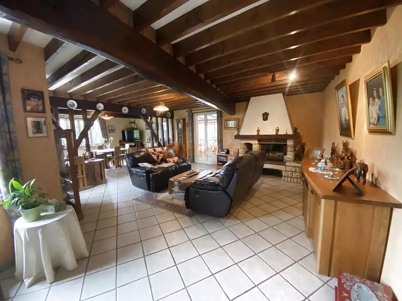 Maison, 210 m²