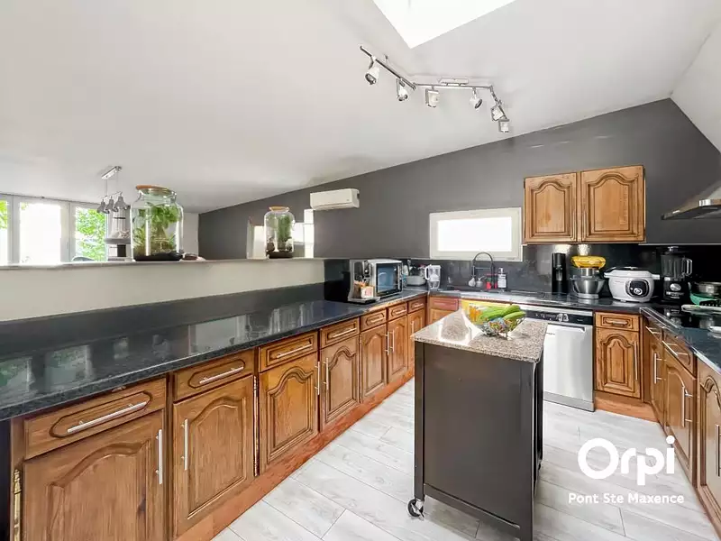 Maison, 169 m²
