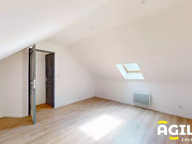 Maison, 180,69 m²