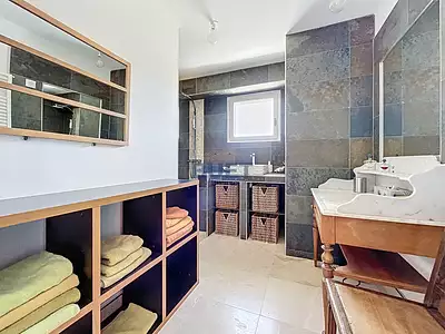 Maison, 250 m²