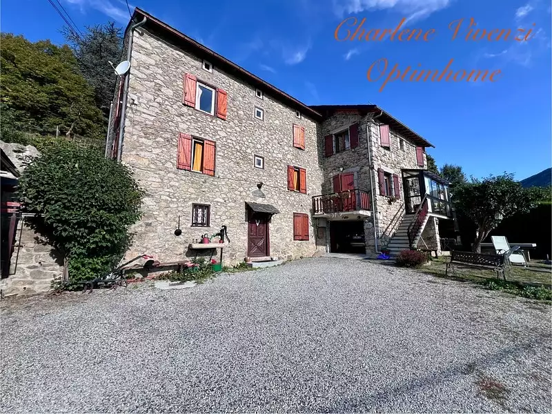Maison, 200 m²