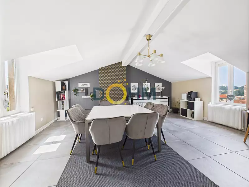 Maison, 243 m²