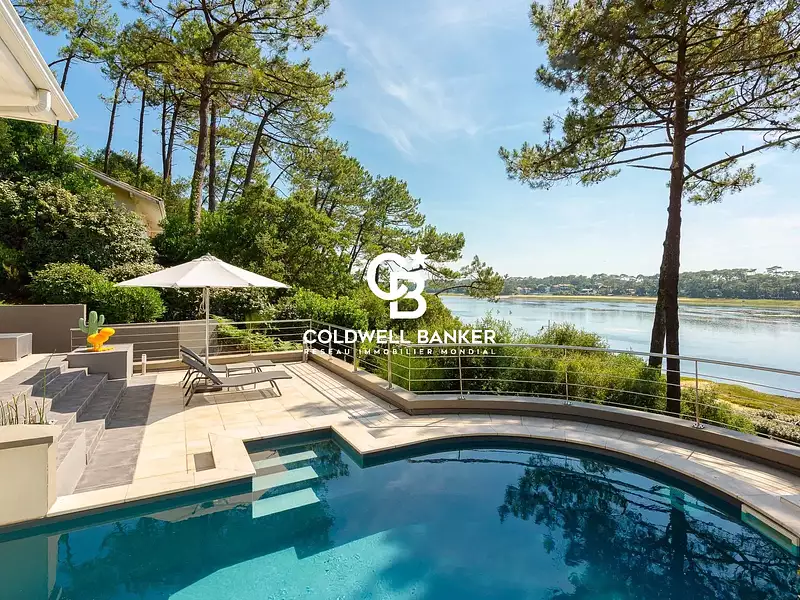 Maison, 220 m²