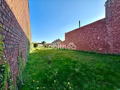 Terrain, 373 m²