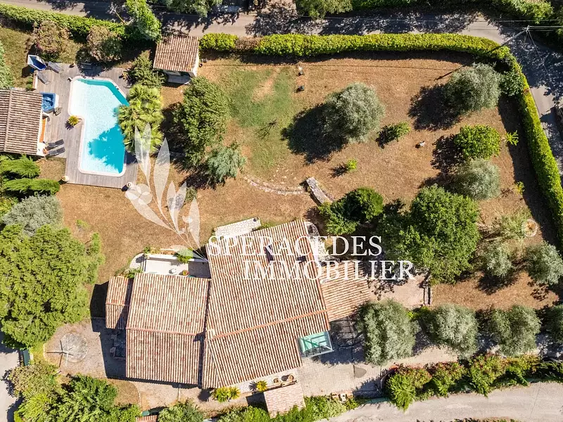 Maison, 177 m²