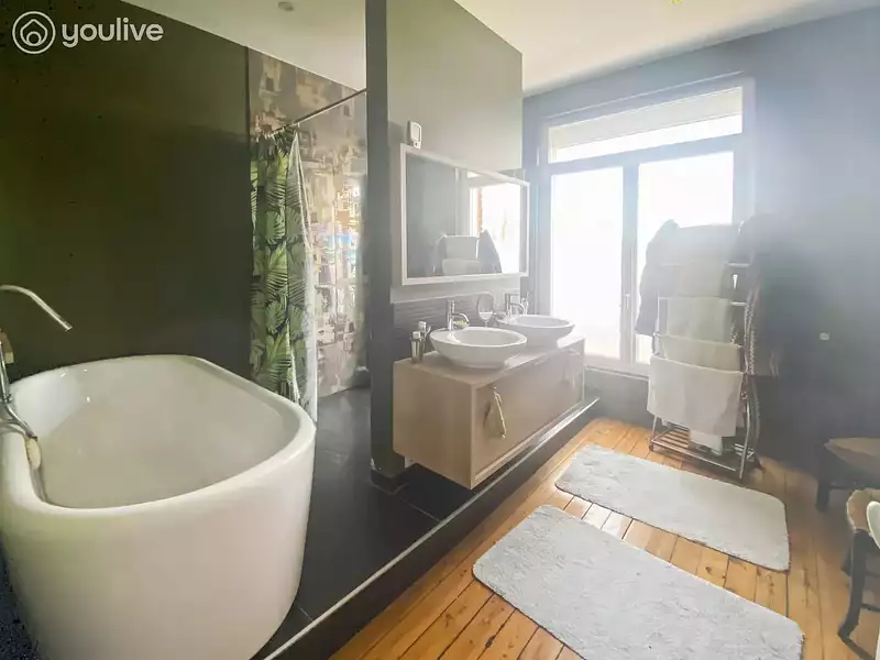Maison, 218 m²