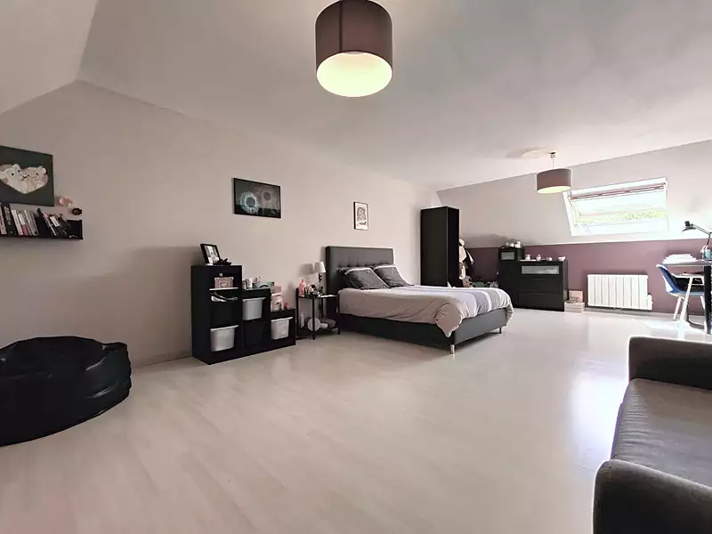 Maison, 221 m²