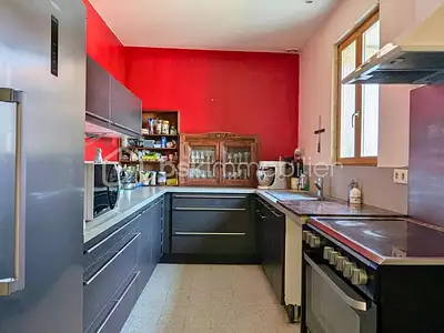 Maison, 196 m²