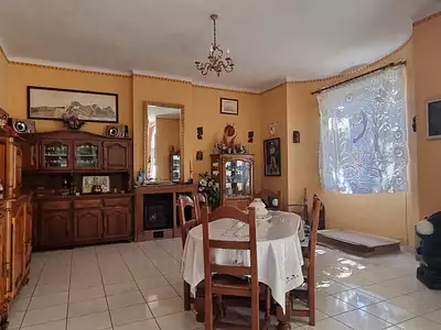 Maison, 320 m²