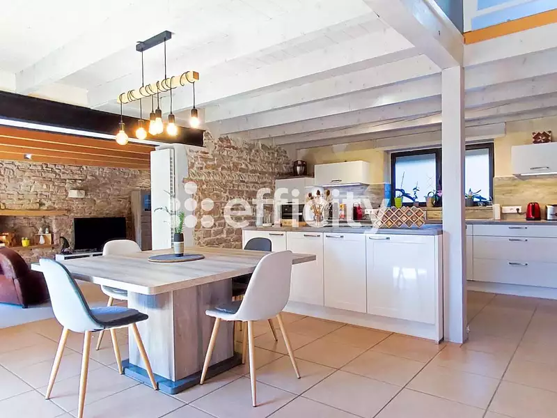 Maison, 157 m²