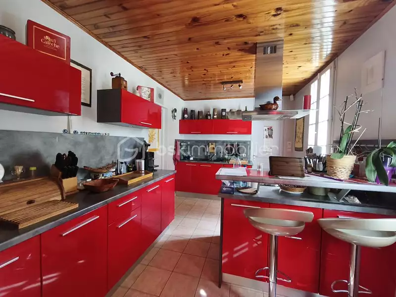 Maison, 221 m²