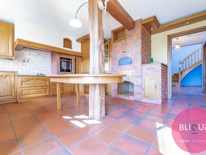 Maison, 375 m²