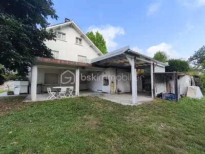 Maison, 244 m²