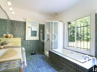 Maison, 220 m²