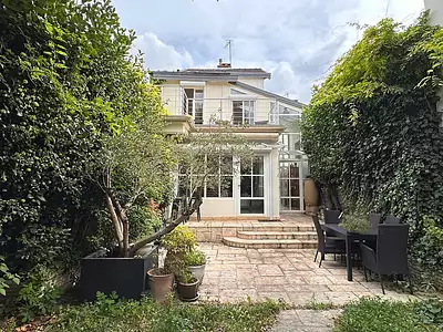 Maison, 174 m²