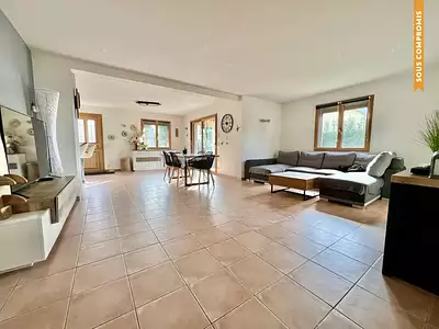 Maison, 163 m²