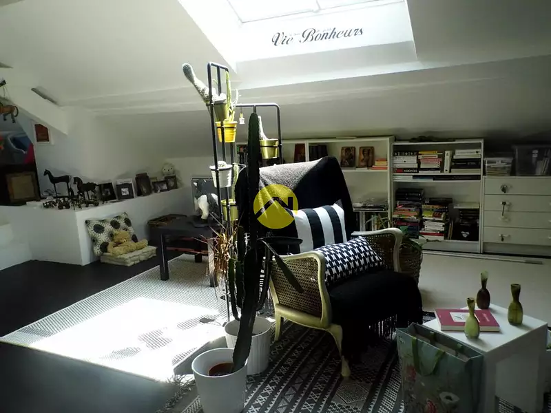 Maison, 246 m²